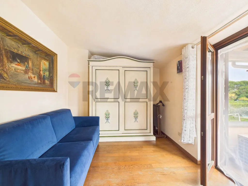 Soggiorno - Rustic-Style Semi-Detached Villa in Formello
