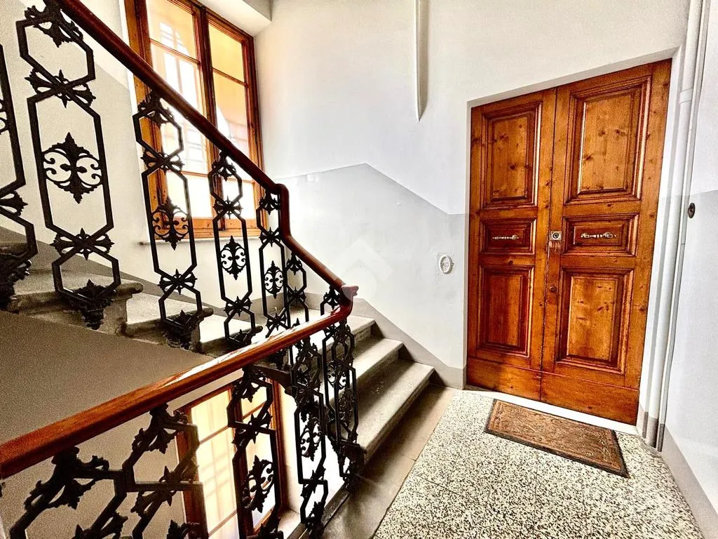 Pièces - 1930s Apartment with Balcony in Florence
