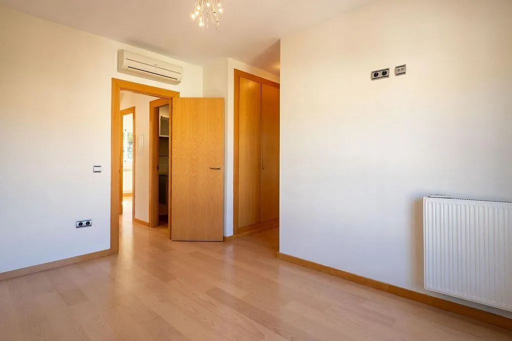 hallway_entrance
