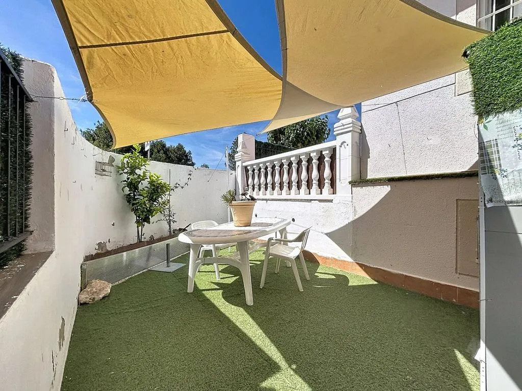 Terrass - Bungalow with Pool and Terrace in Polop