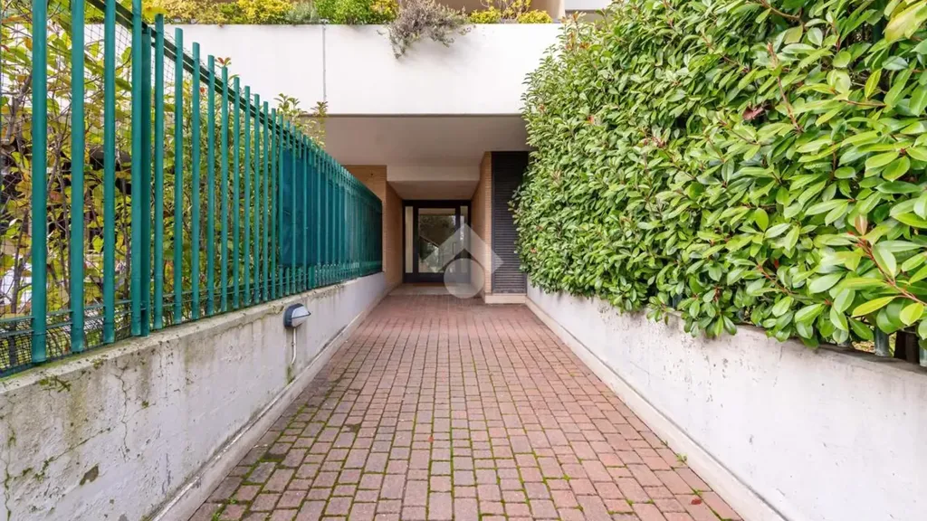 hallway_entrance