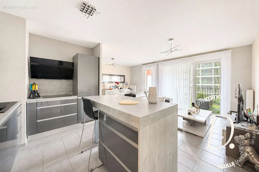 Kitchen - Spacious 2-Bed Apartment with Terrace in Montpellier