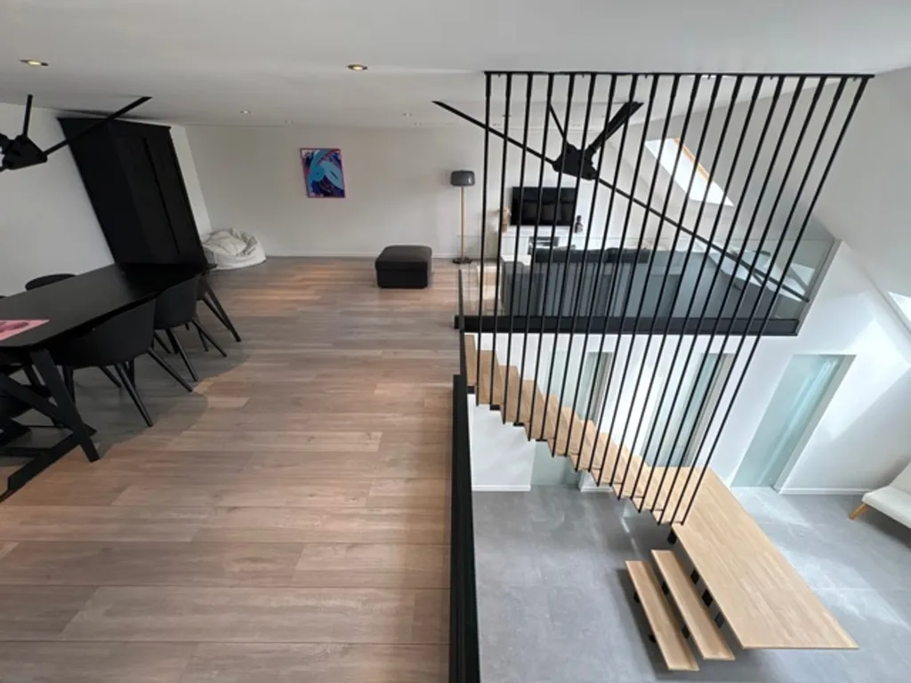 Séjour - Duplex Lumineux avec Cave et Parking à Nice