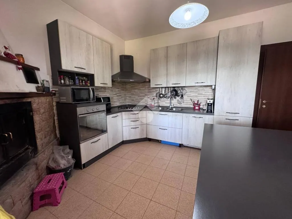 Cuisine - Villa with Garden in Trevignano Romano
