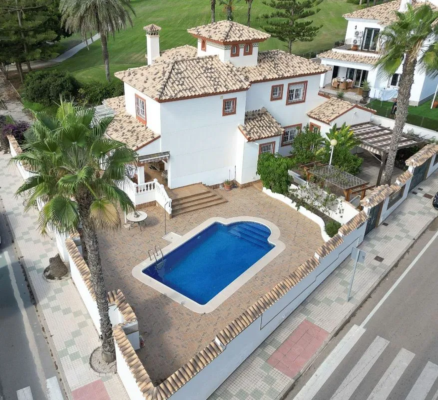 Õhuvaade - Villa with Golf View in Campoamor