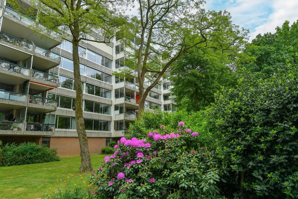 Aed - Corner Flat with Garden View in Doorwerth