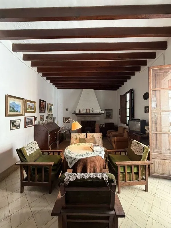 Living Room - Historic Chalet with Terrace in Sa Pobla