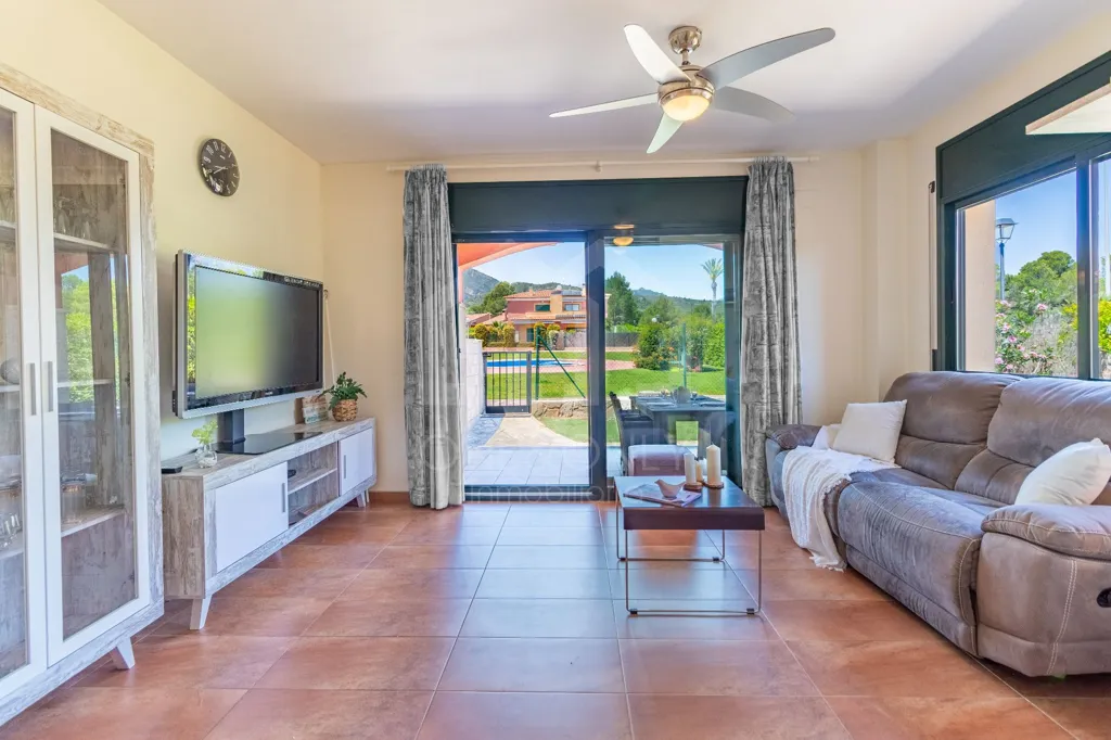 Séjour - Duplex with Pool View in El Casalot-Bonmort