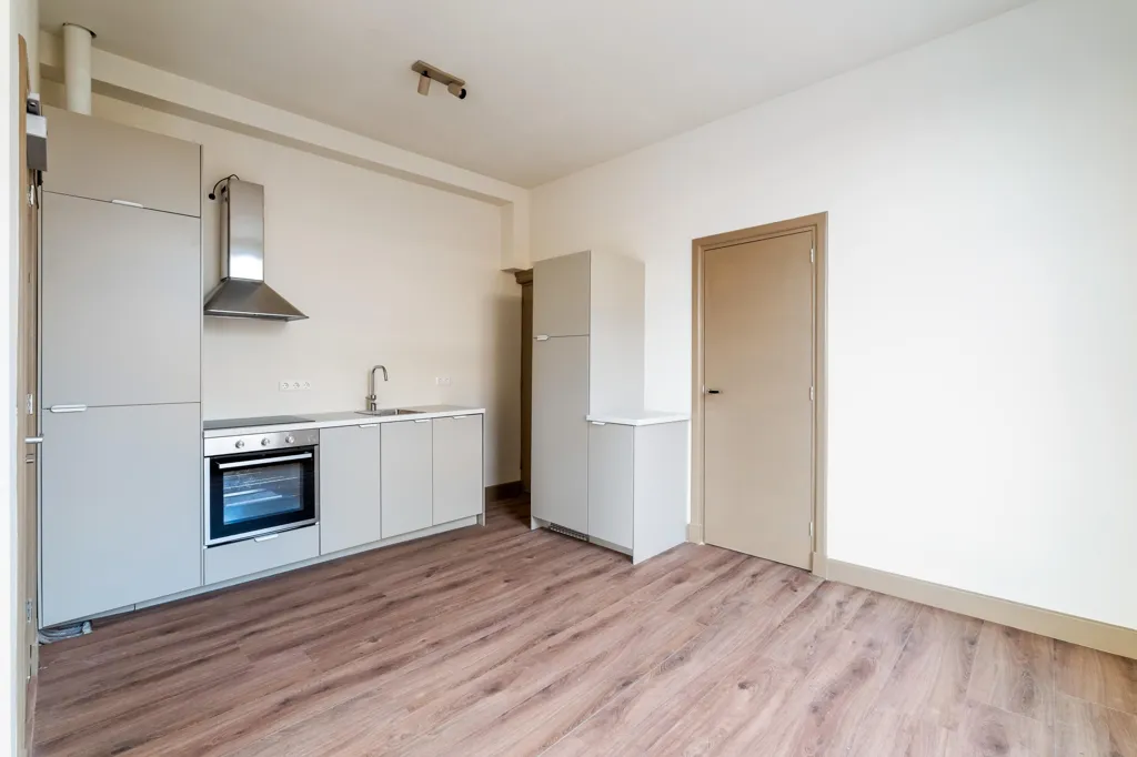 Köök - Modern Renovated Corner Apartment in Leiden