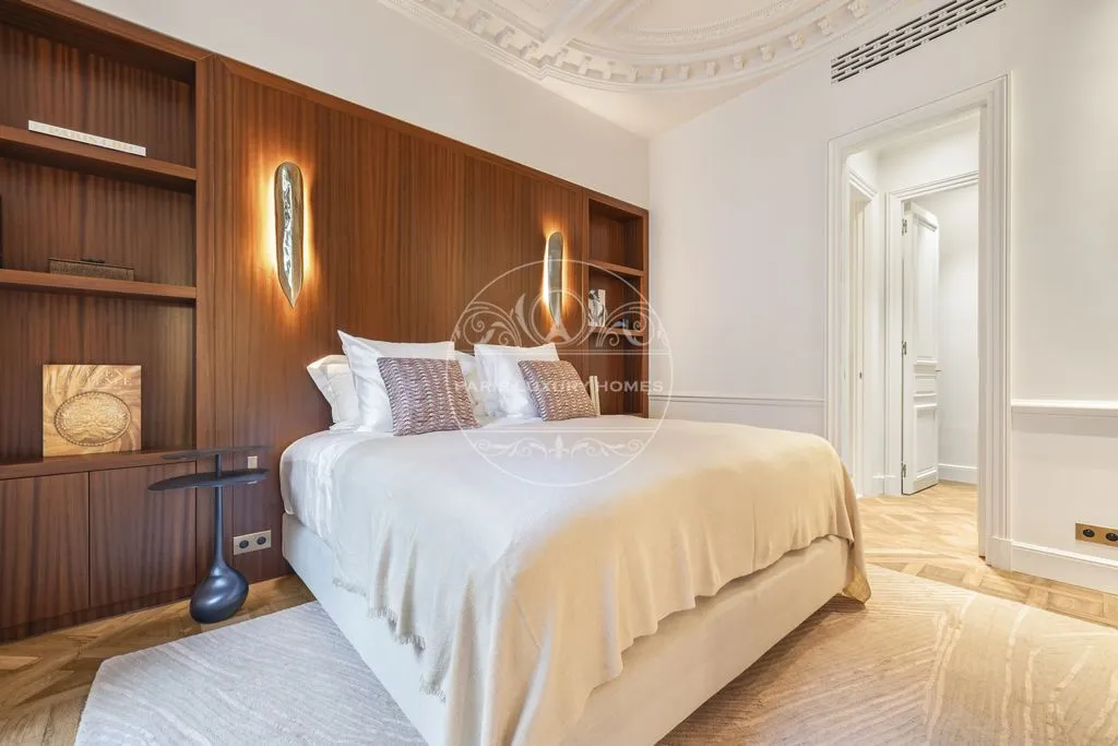 Magamistoad - Luxury Flat with Triple Arcade in Saint-Germain, Paris
