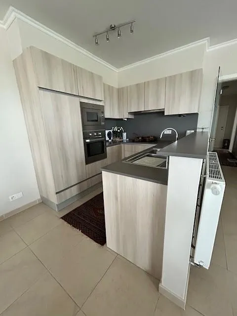 Köök - Ready-to-Move Apartment with Terrace in Residential Area