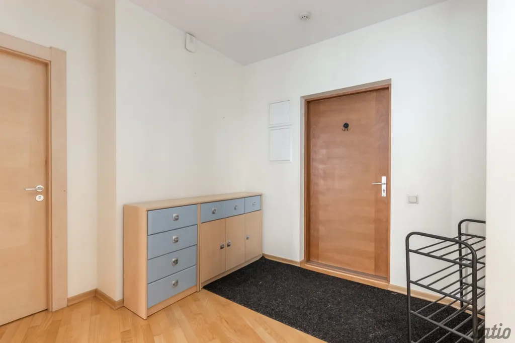 Entrée - 3-Bedroom Apartment with Terrace in Riga