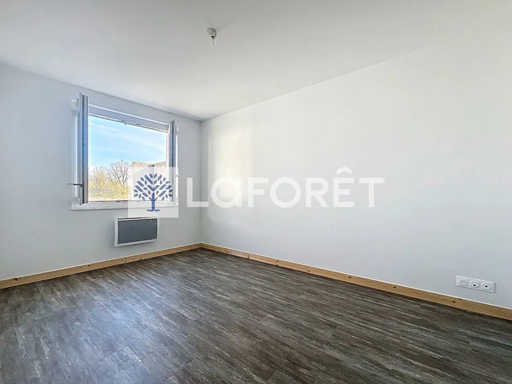 Stanze - Flat with Balcony and Terrace in Moncoutant