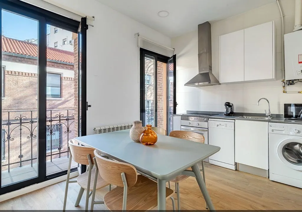 Kitchen - Furnished Flat with AC in Chamartín, Madrid