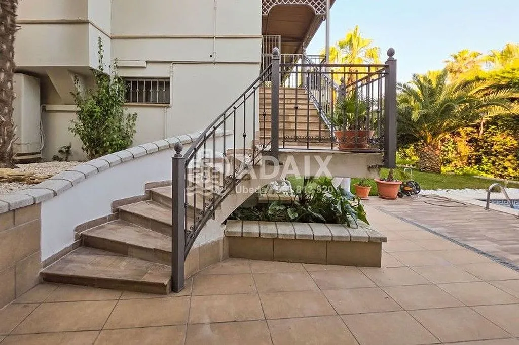 Rooms - Chalet with Pool in Baeza, Jaén