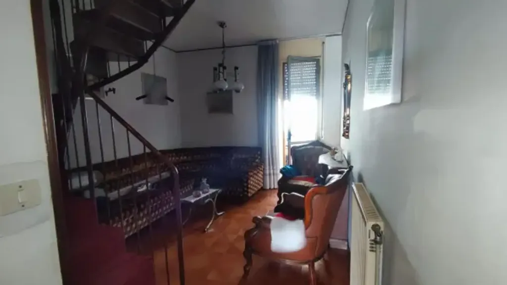 Elutuba - Duplex with Balcony in Maddaloni