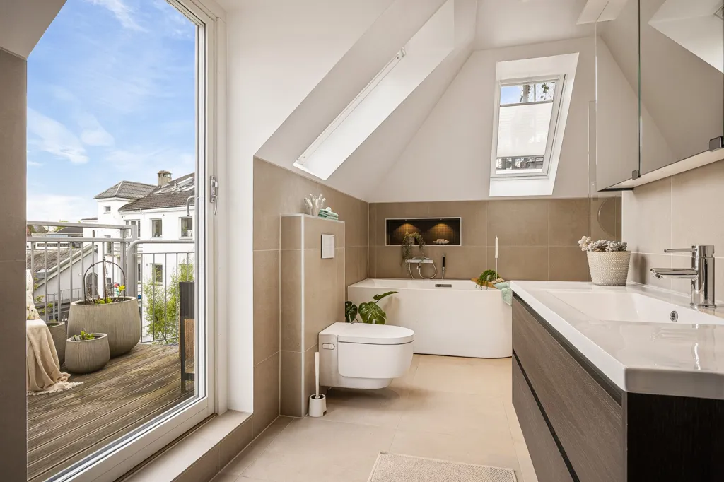 Bagni - Modernised Penthouse with Balconies in Nygårdshøyden