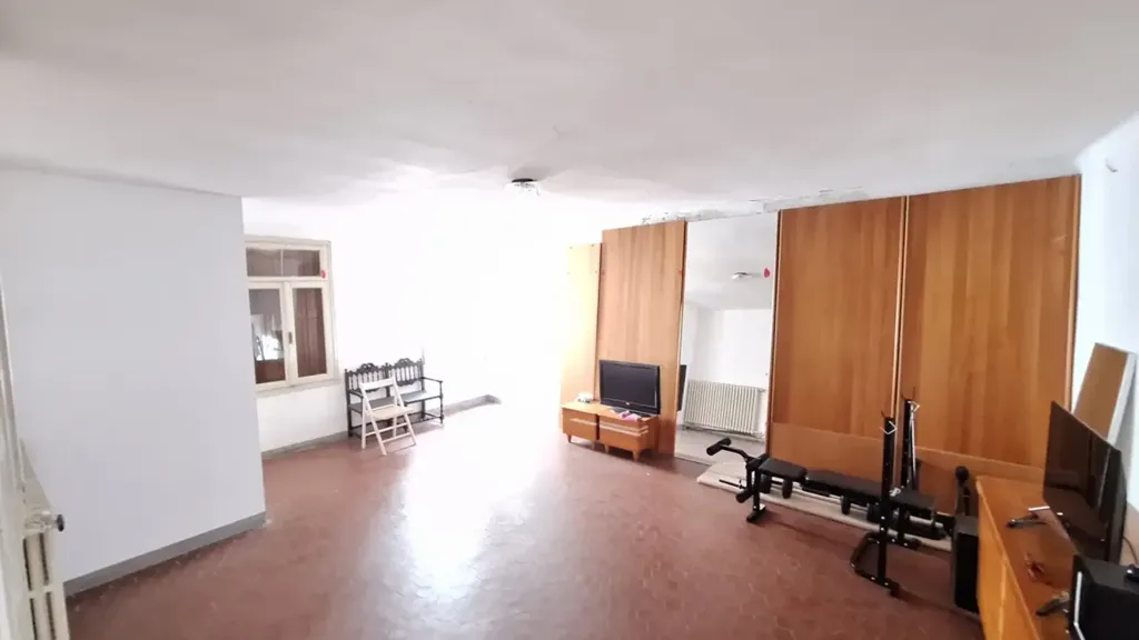 Elutuba - Restoration-Ready Apartment with Garden in Rovigo