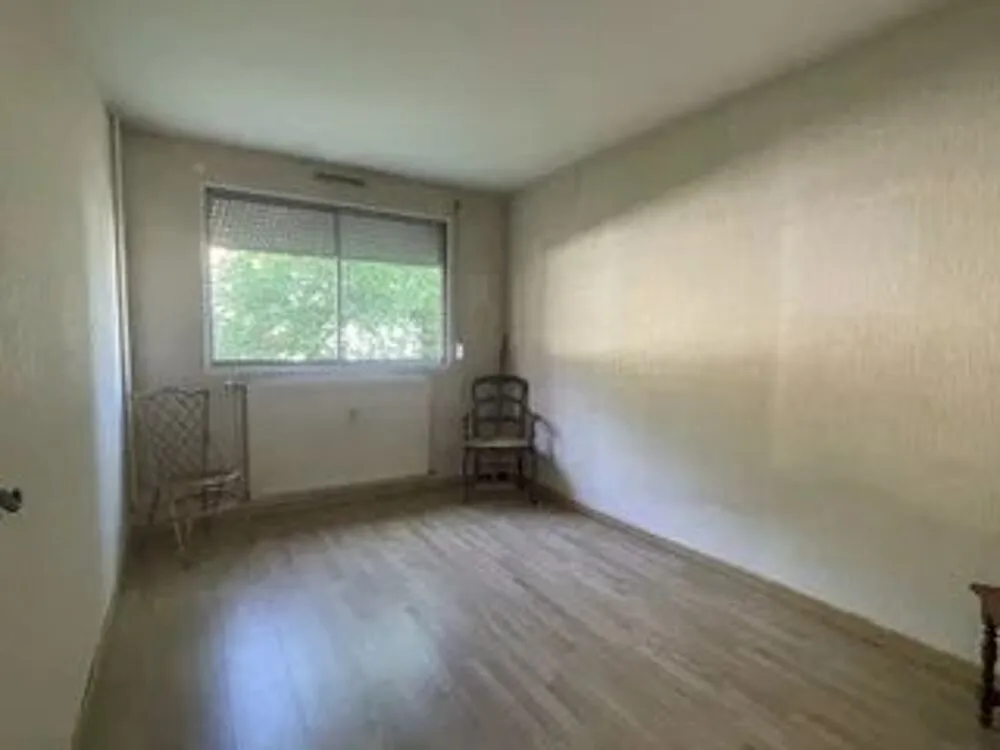 Pièces - Appartement Lumineux avec Vaste Séjour à Bar-le-Duc
