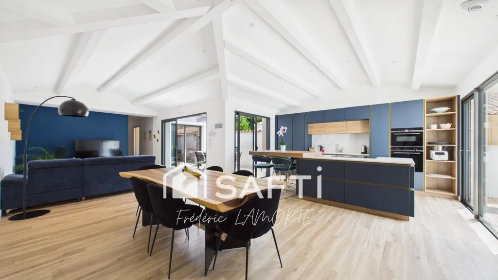 Salle à manger - Maison Contemporaine avec Piscine à Proximité