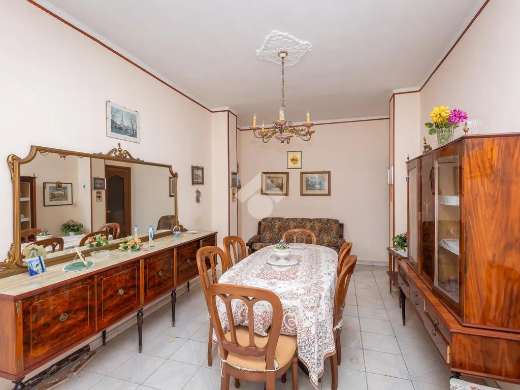 Salle à manger - 3-Room Flat with Double Aspect in Piazza Respighi