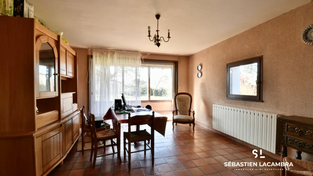 Salle à manger - Maison de Caractère avec Terrain à Bâtir à Puygouzon