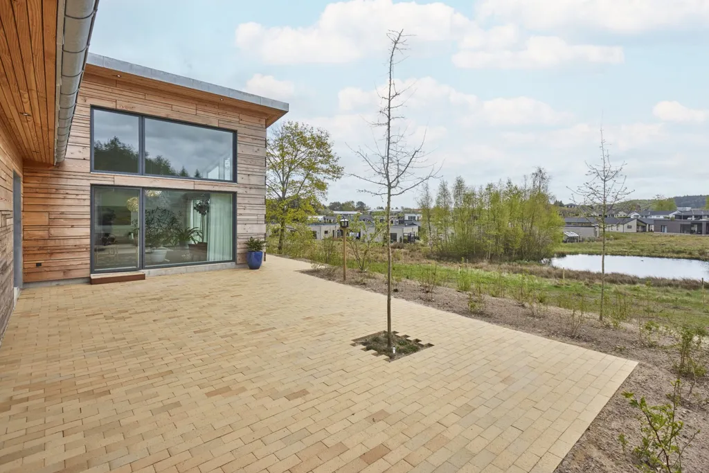 Terrass - Contemporary Villa with Large Garden in Silkeborg