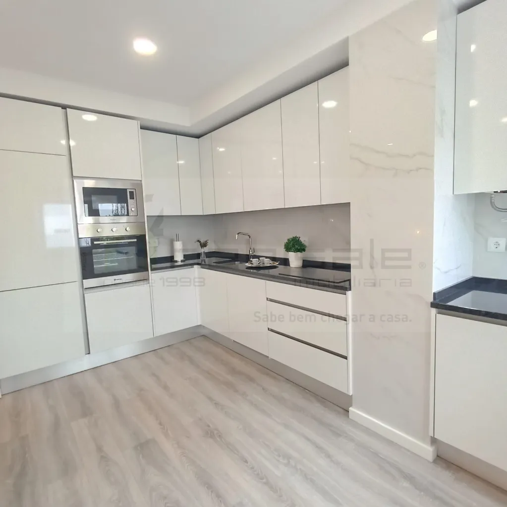 Köök - Refurbished 3-Bedroom Apartment with Balcony in Lisbon