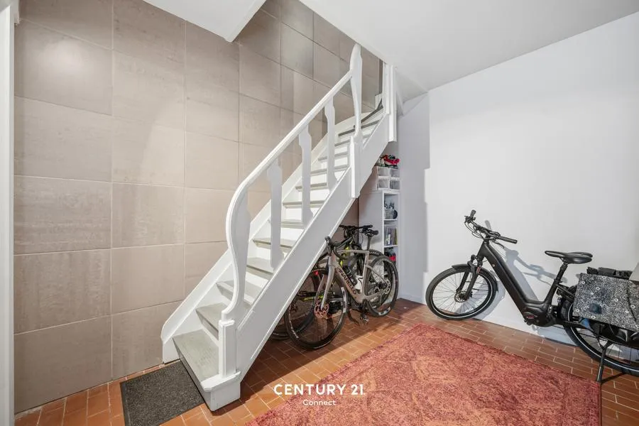 hallway_entrance