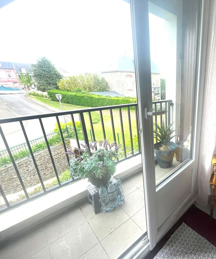 Balcone - 4-Piece Apartment with Balcony in Granville
