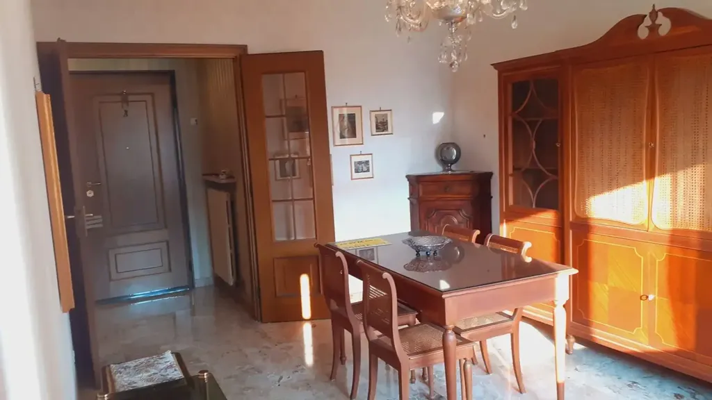Salle à manger - Apartment with Terrace in Central Acqui Terme