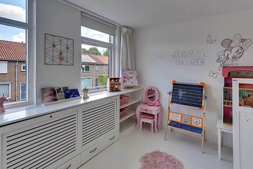 Chambres - End-Terrace House with Multifunctional Annex in Tweelingstad