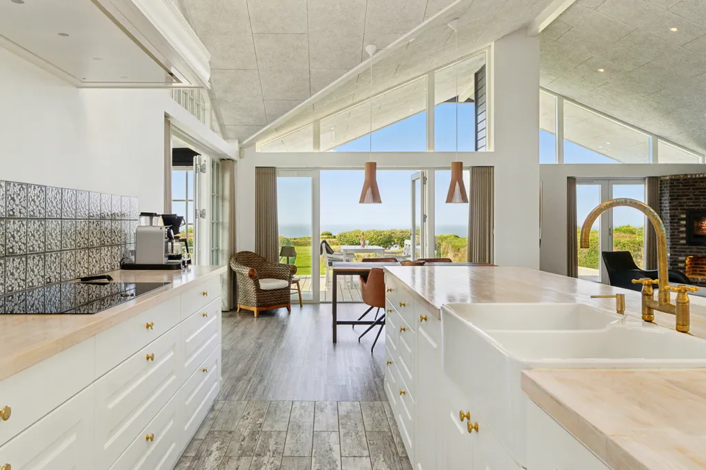 Cuisine - Modern Summerhouse with Water View at Storebælt