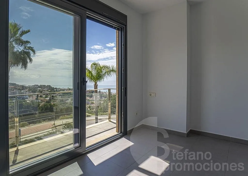Balcon - Luxury Villa with Sea Views in Málaga Este