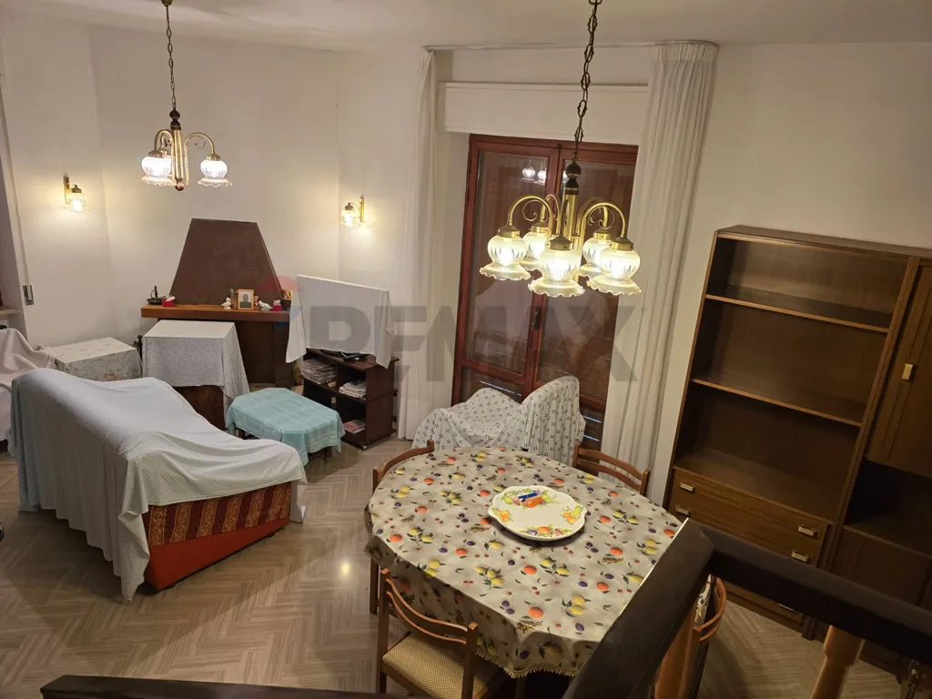 Sala da pranzo - Classical Villa with Garden in Sassoferrato