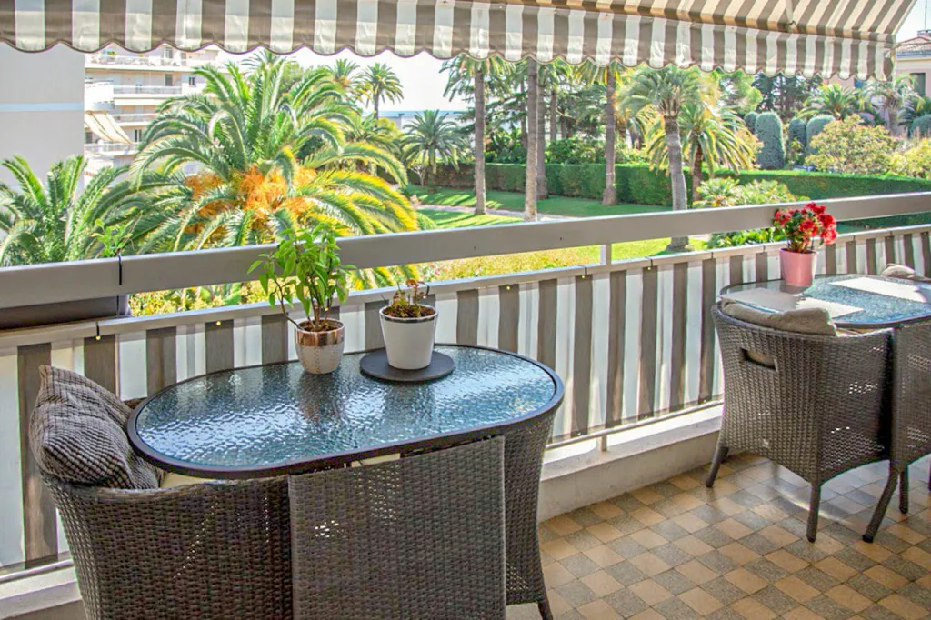 Balcon - Appartement Rénové avec Vue Mer à Nice