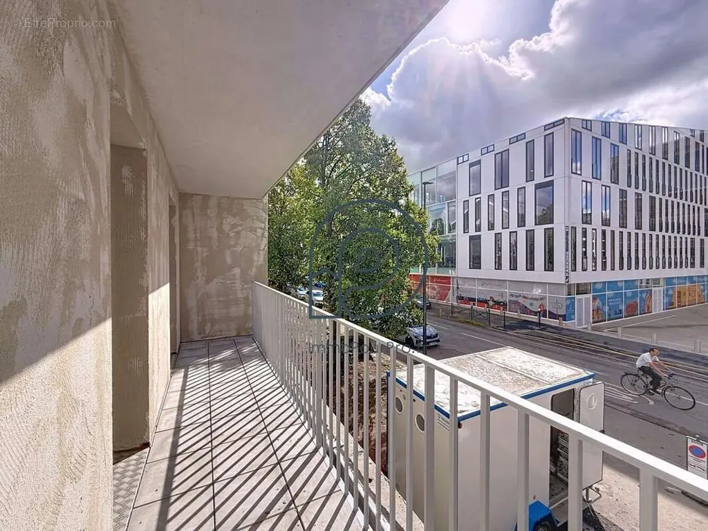 Rõdu - New Office with Loggia in Croix