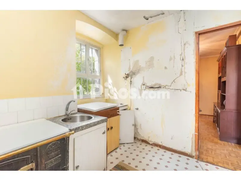 Cuisine - Rustic House with Panoramic Views in Quintanilla de Babia