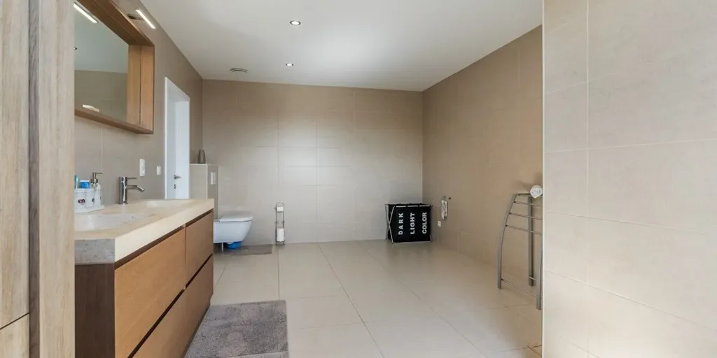 Vannitoad - Modern Open-Plan House in Heukelom