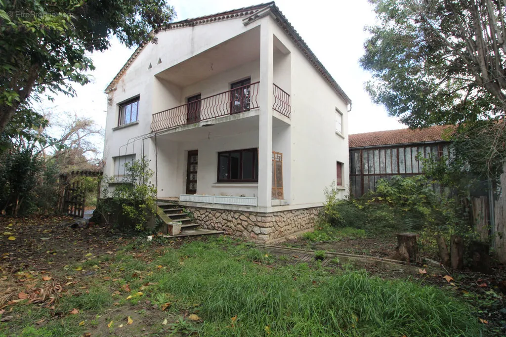 Välivaade - Traditional Villa with Garden in Limoux Centre