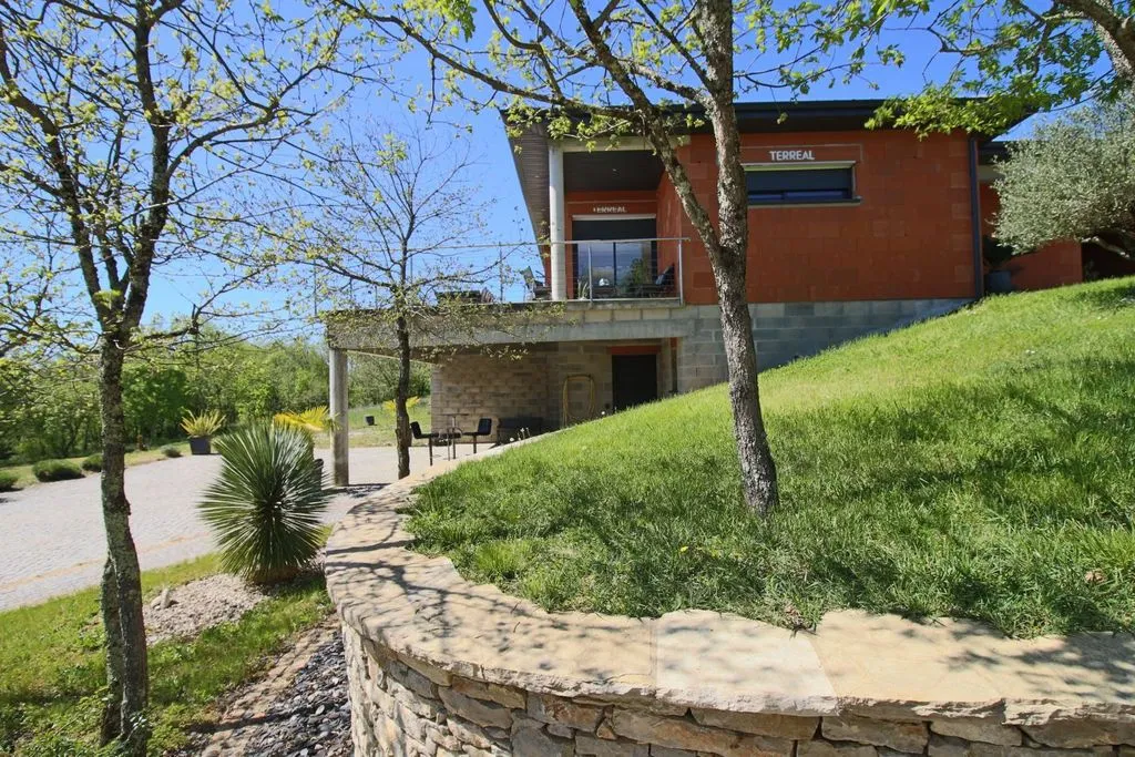 Jardin - Maison Contemporaine avec Terrasse à Cahors