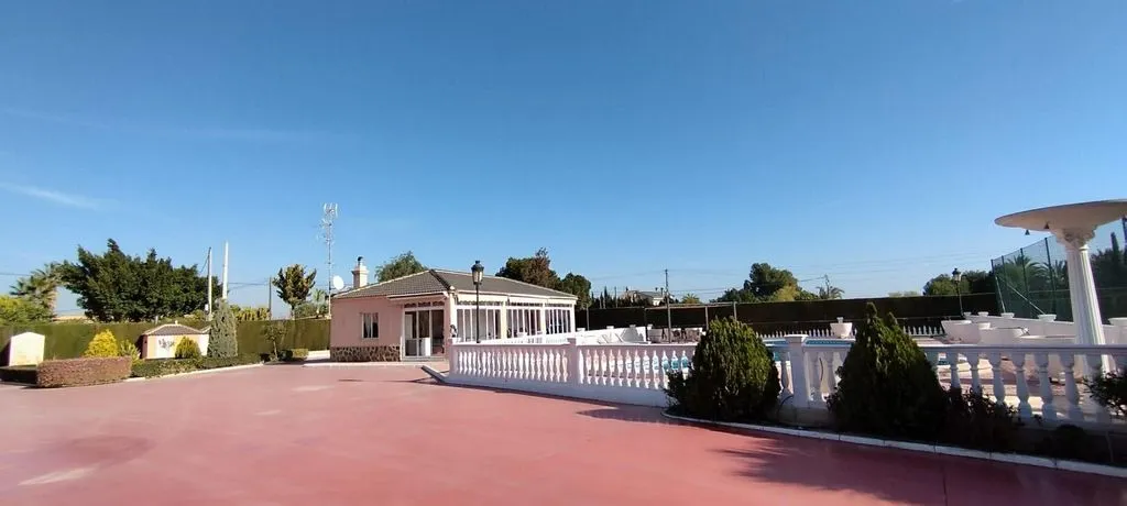 Bassein - Luxury Villa with Pool in Elche