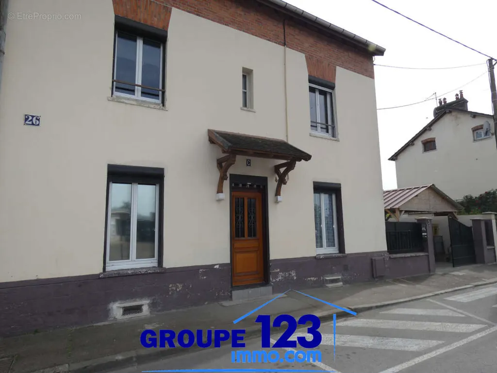 7-toaline maja asukohas Migennes