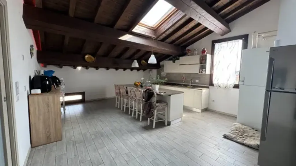 Köök - Rustic Penthouse with Central Heating in Concordia