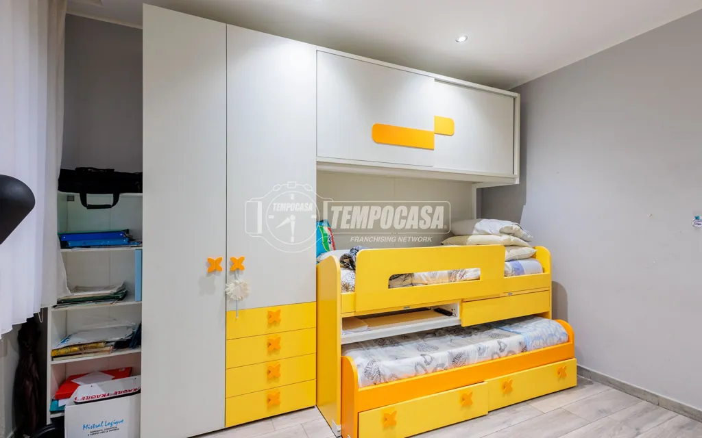 Magamistoad - Renovated Triplex with Cellar in Parma