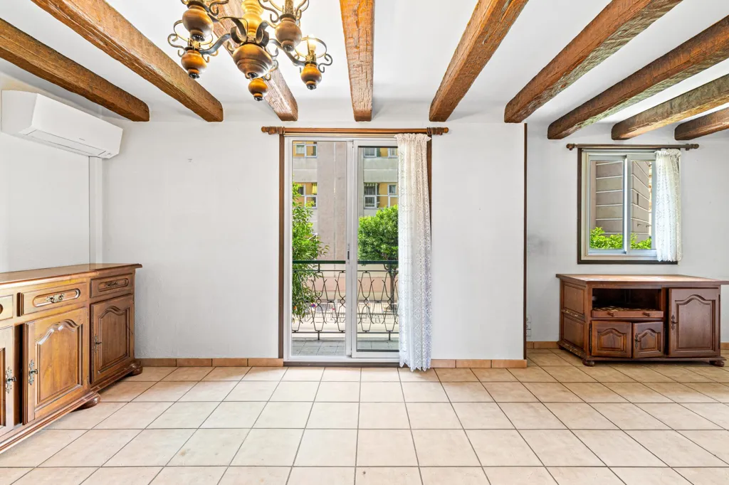 Elutuba - Renovated Flat with Balconies in Menton Centre