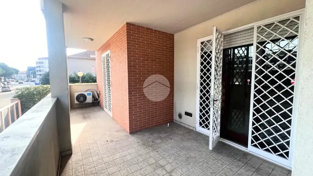 Balcon - Modern Flat with East-Facing Terrace in Pescara