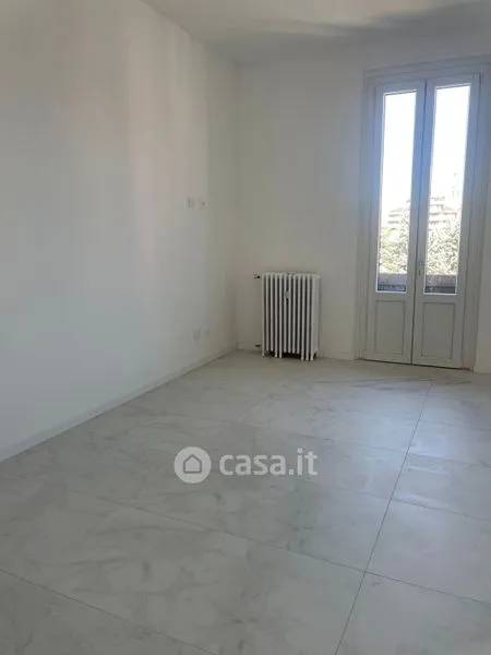 Pièces - Fully Renovated Apartment with Balcony in Varese