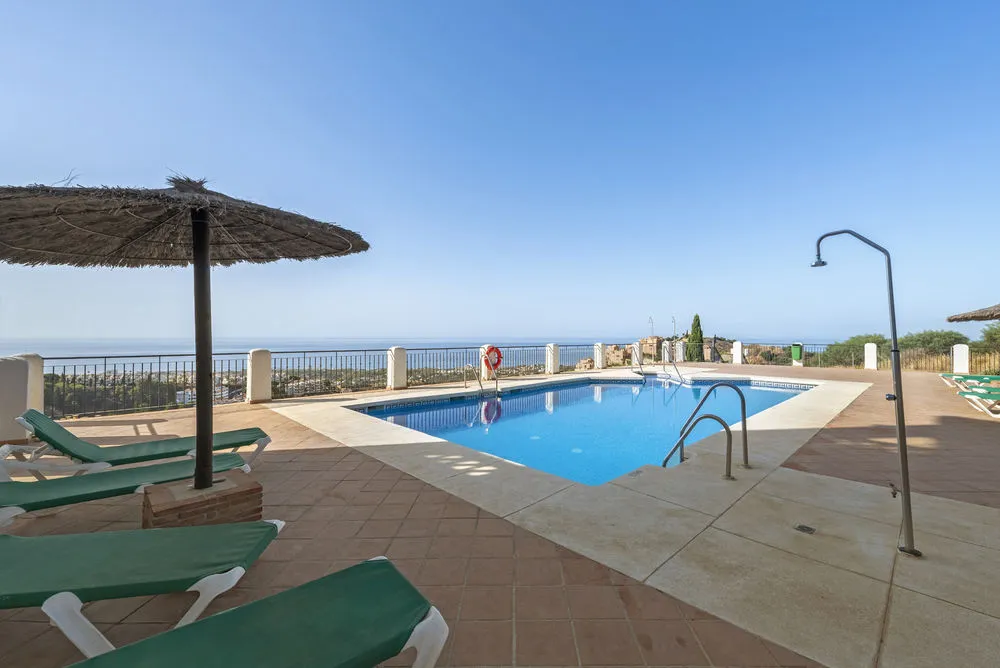 Bassein - Spacious Apartment with Sea View in Calahonda