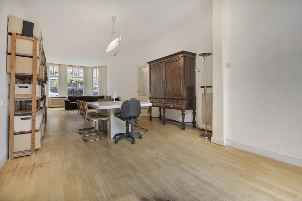 Bureau - Herrenhuis with Balcony in Duinoord, The Hague